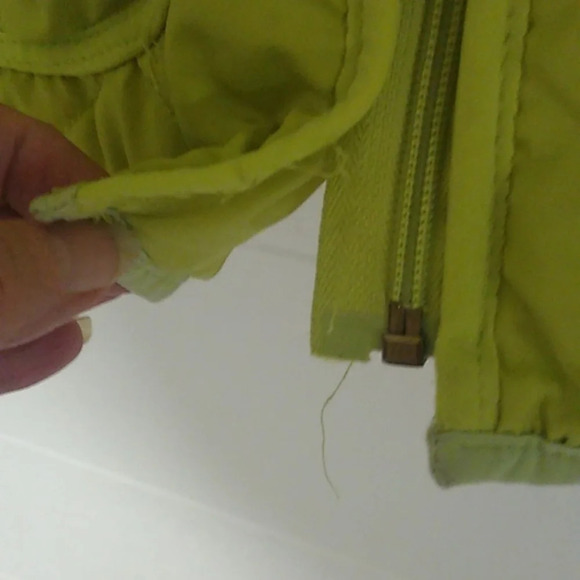 LIGHT WEIGHT PUFFER VEST - Picture 3 of 3